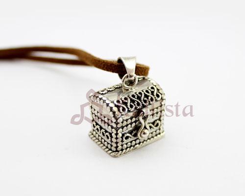 Love messenger locket pendant - treasure box I