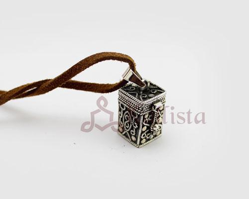 Love messenger locket pendant - treasure box II