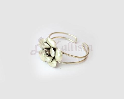 Rounded silver rose cuff